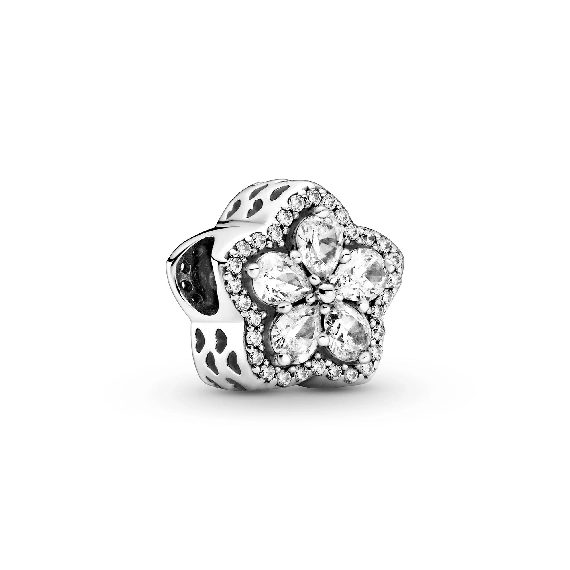 Sparkling Snowflake Pavé Charm 799224C01