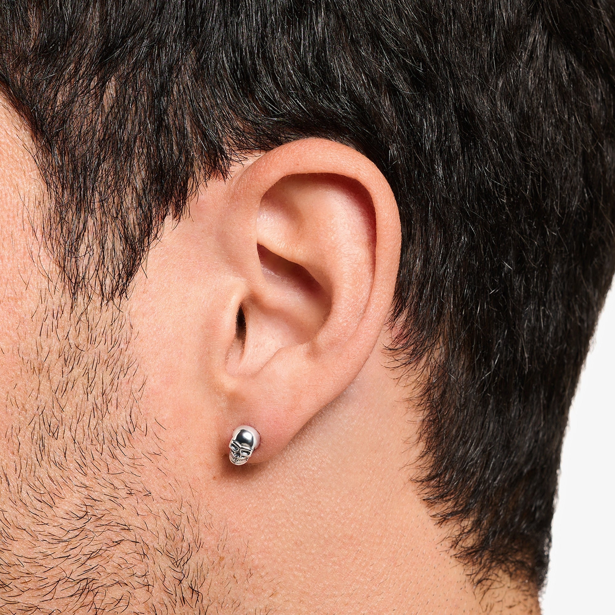 Ear studs skull