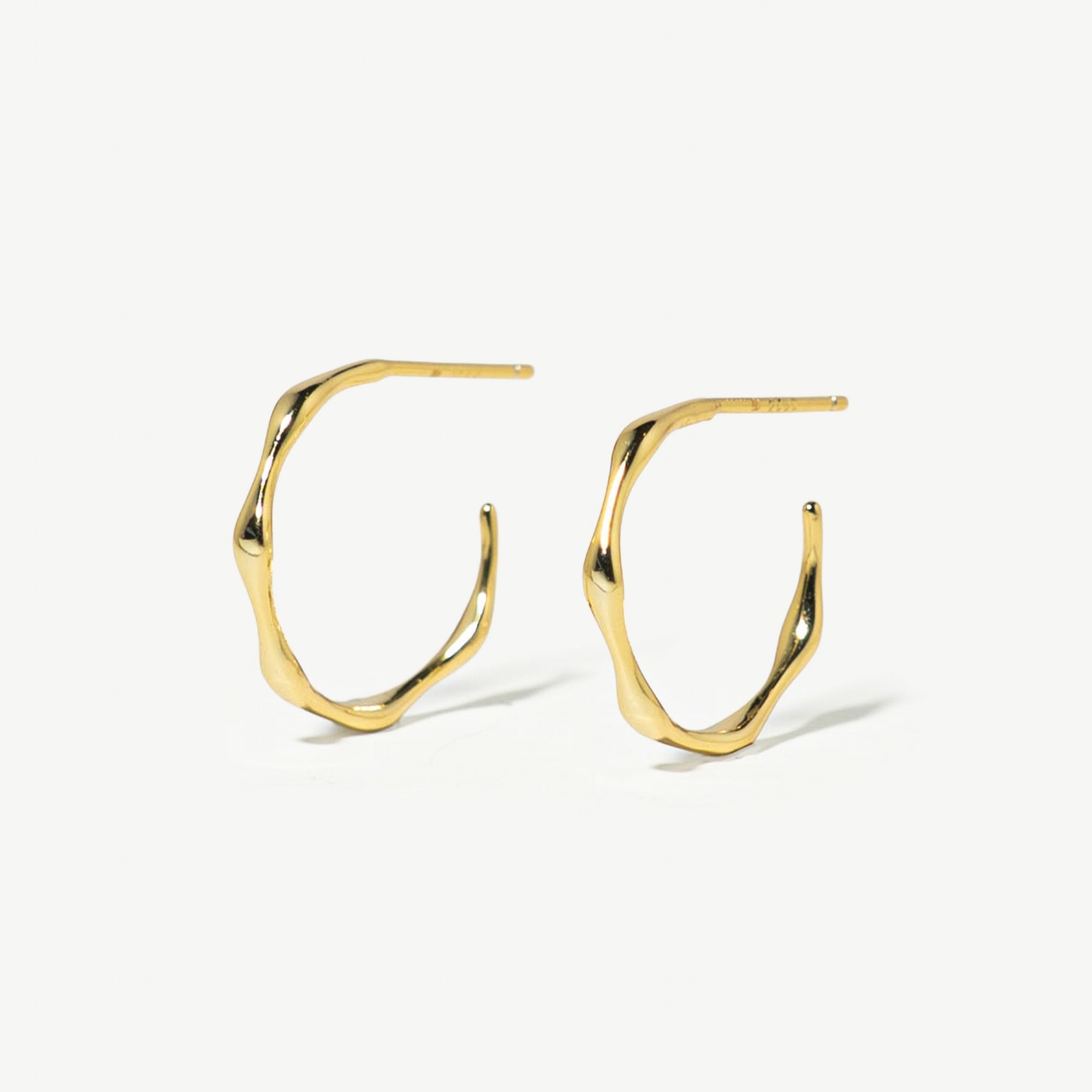 Lia Hoops