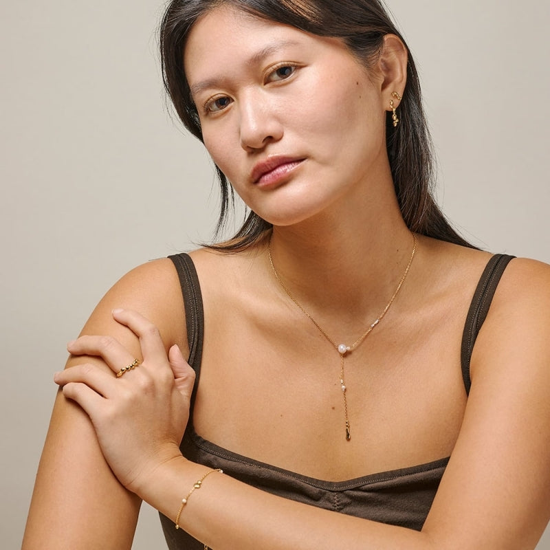 Necklace, Benedicte