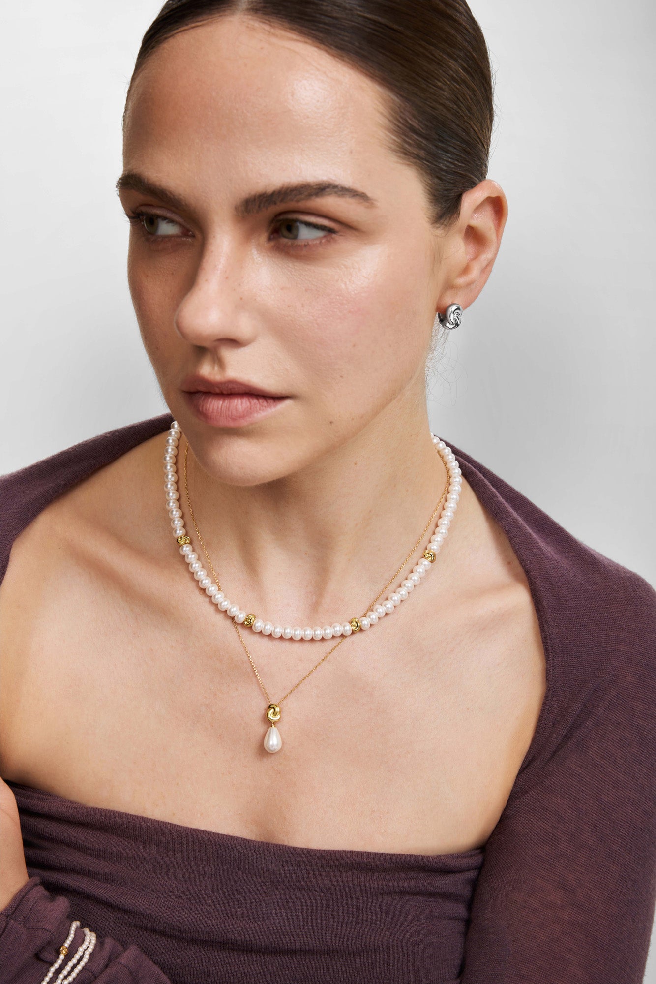 Gold Glass Pearl Beaded Twist Station Necklace – model view