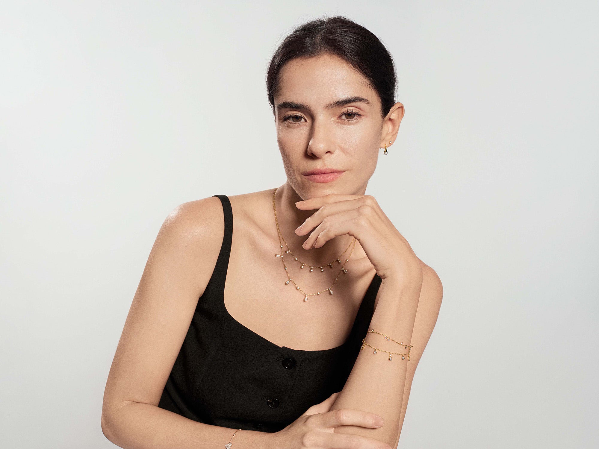 Gold Bezel-Set Droplet Station Bracelet – model view
