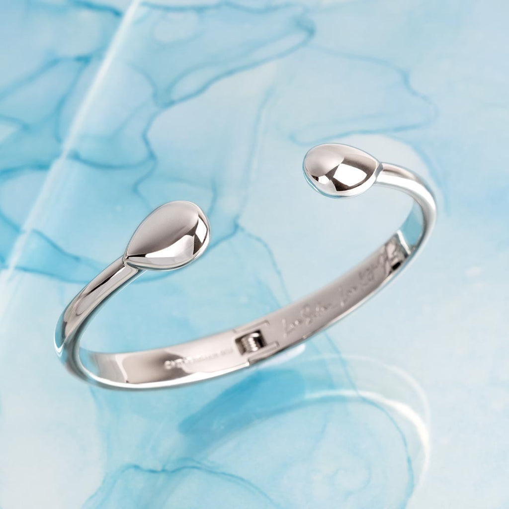 Coast Pebble Smooth M/L Hinged Bangle