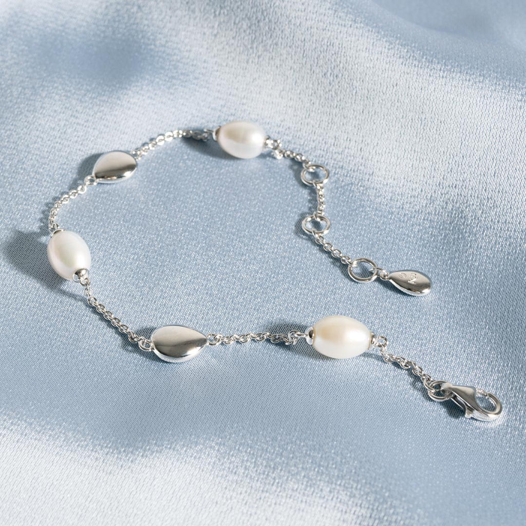 Coast Pebble Pearl Bracelet