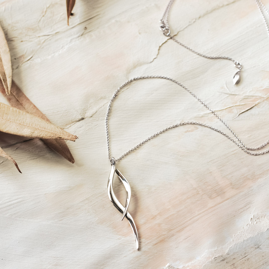 Entwine Twine Twist Necklace