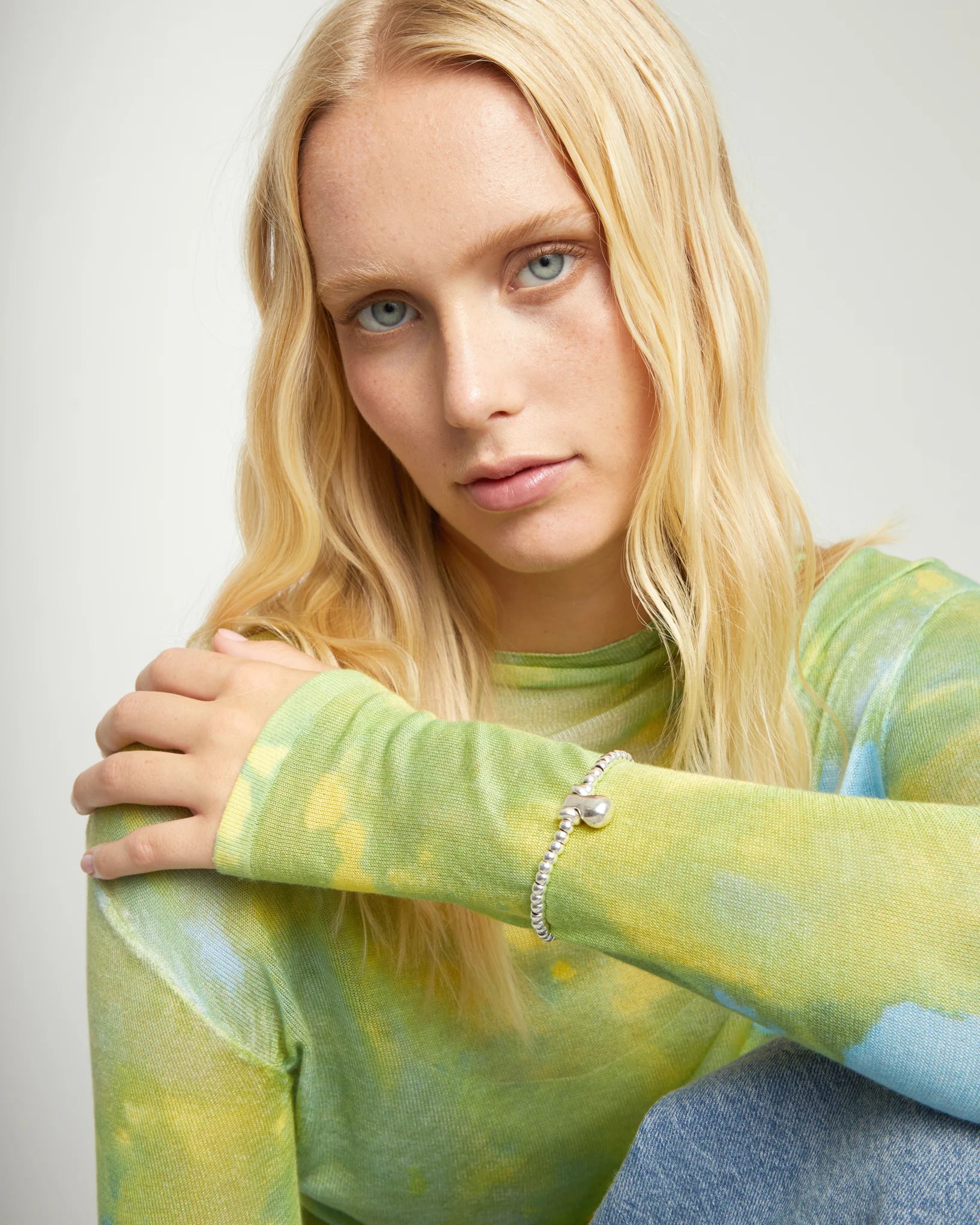 Silver Elastic Beaded Bracelet with Small and Large Beads - Size M