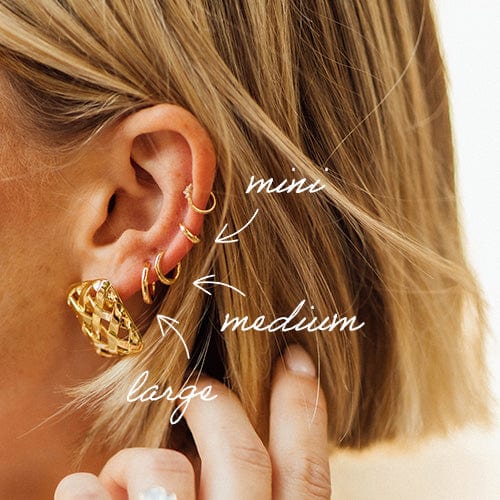 Polly Midi Huggie Earrings - Gold