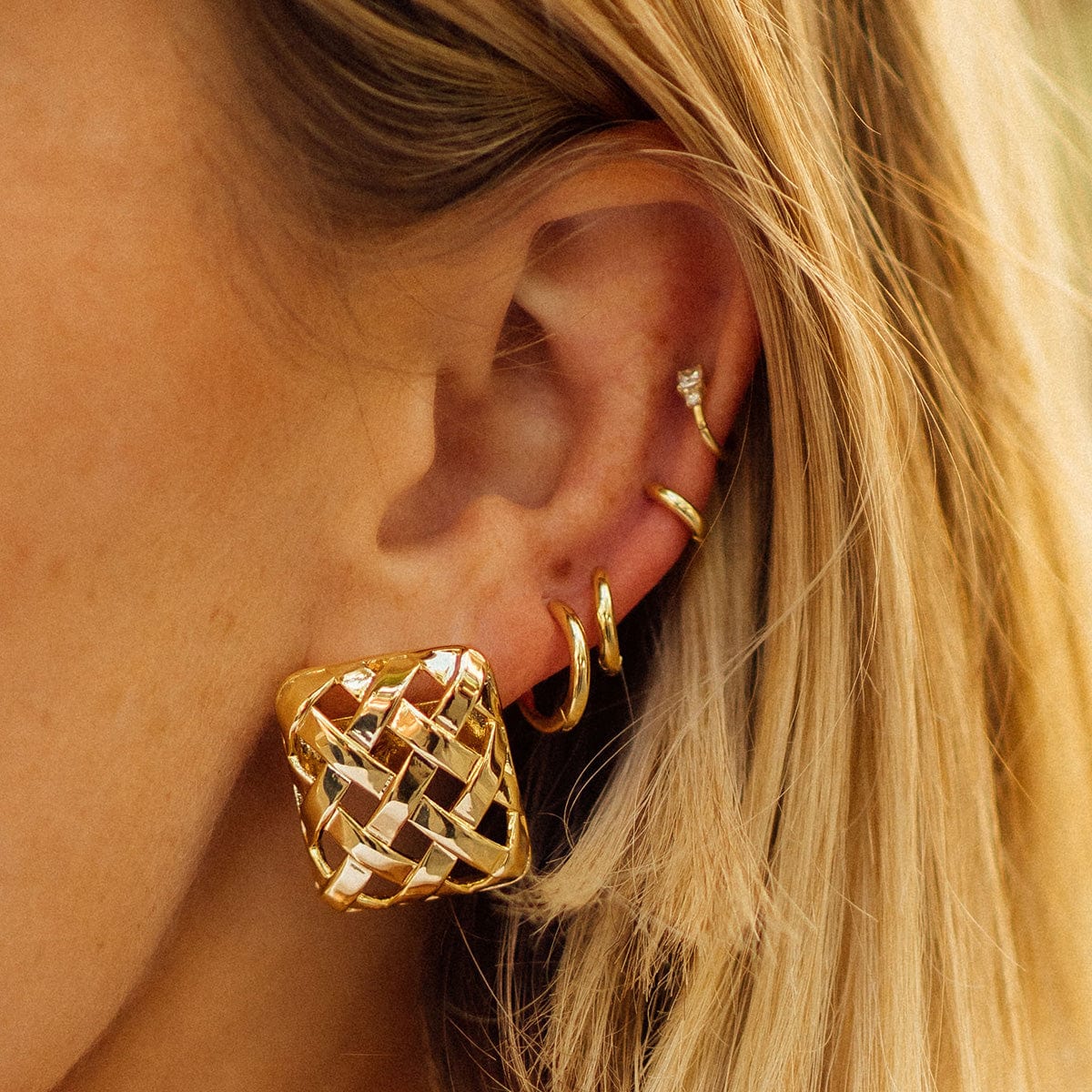 Polly Mini Huggie Earrings - Gold