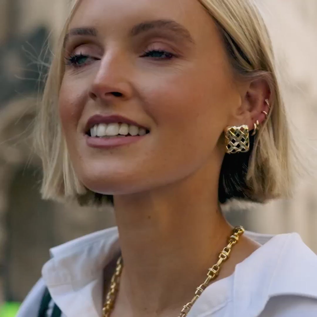 Polly Mini Huggie Earrings - Gold